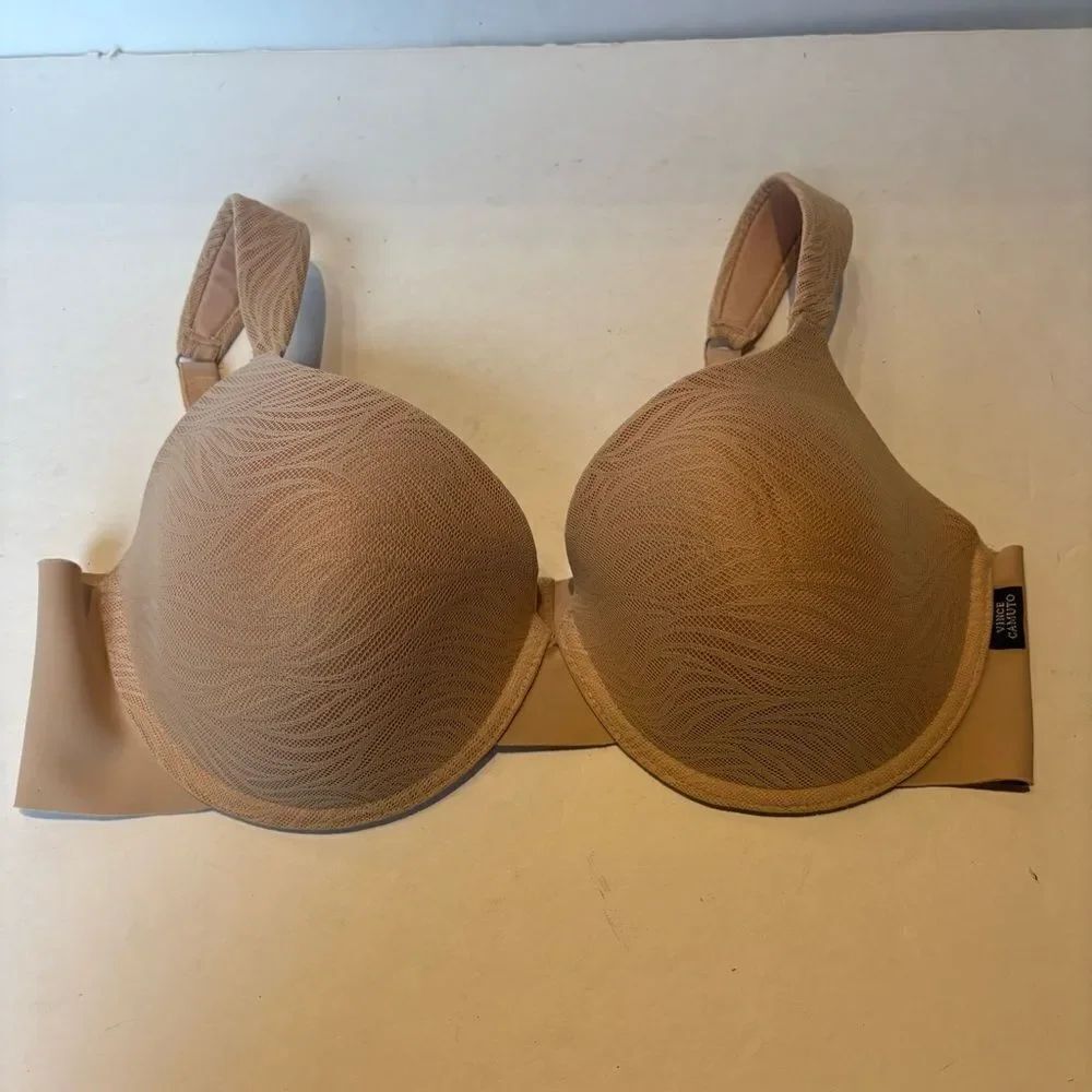 Vince Camuto Women's Seamless Tan Bra Underwire, padded Size 38C